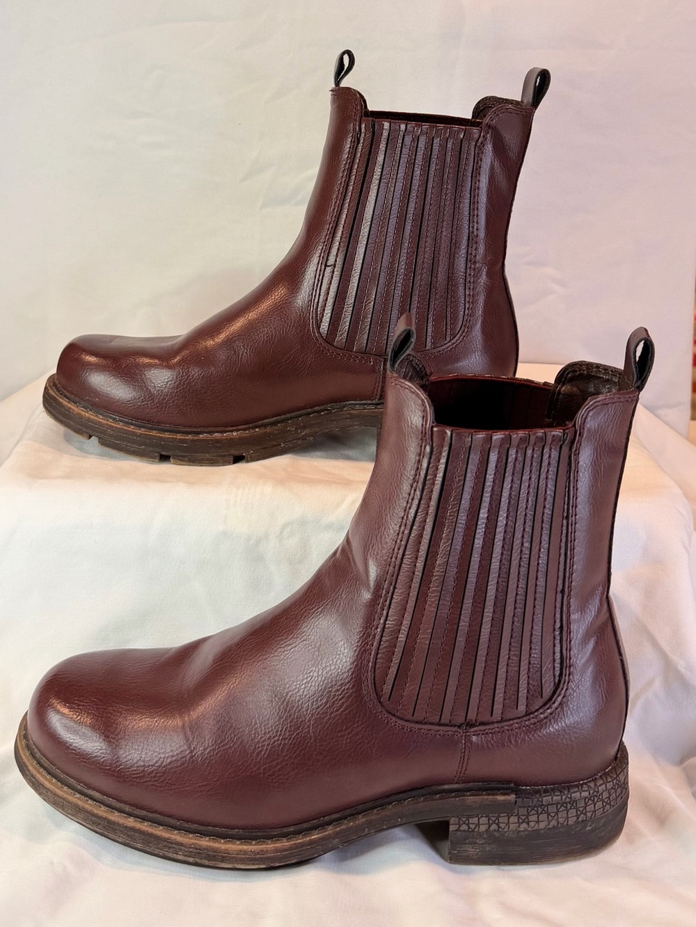 LUKEES by MUK LUKS Spike Madison Chelsea Boots - Bordeaux - Size 8